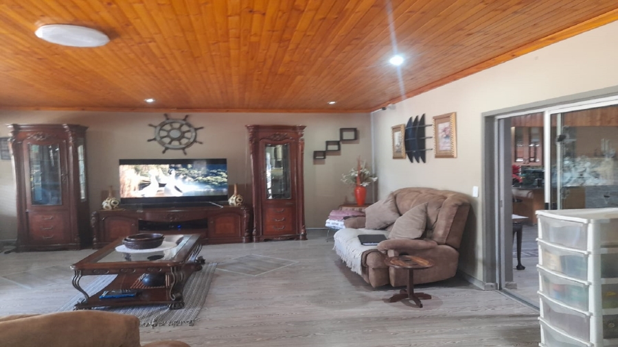4 Bedroom Property for Sale in Vaalpark Free State